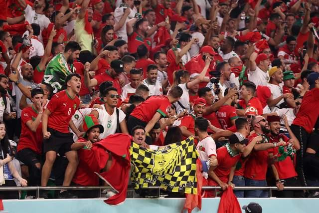 PG游戏下载-比赛场面激烈，球迷感受紧张刺激