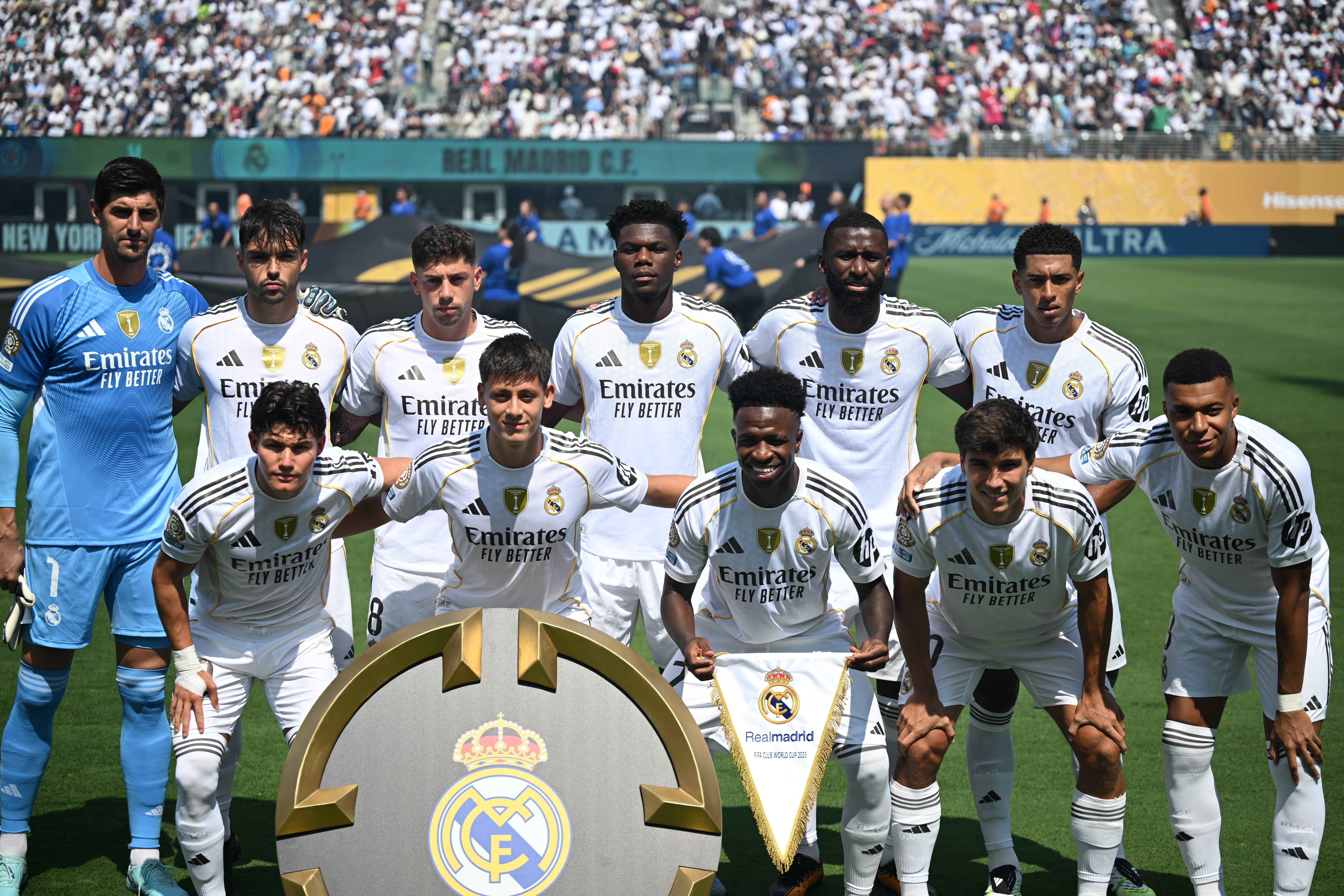 足球之夜，欧洲球队将争夺胜利