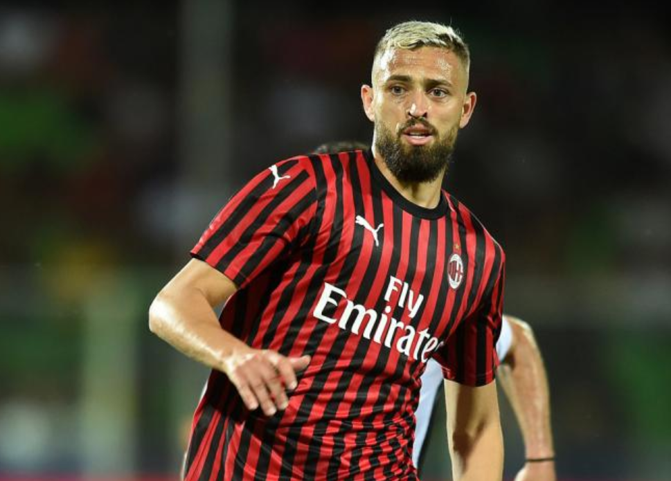 包含塞浦路斯队发挥不俗，战胜对手争取晋级的词条