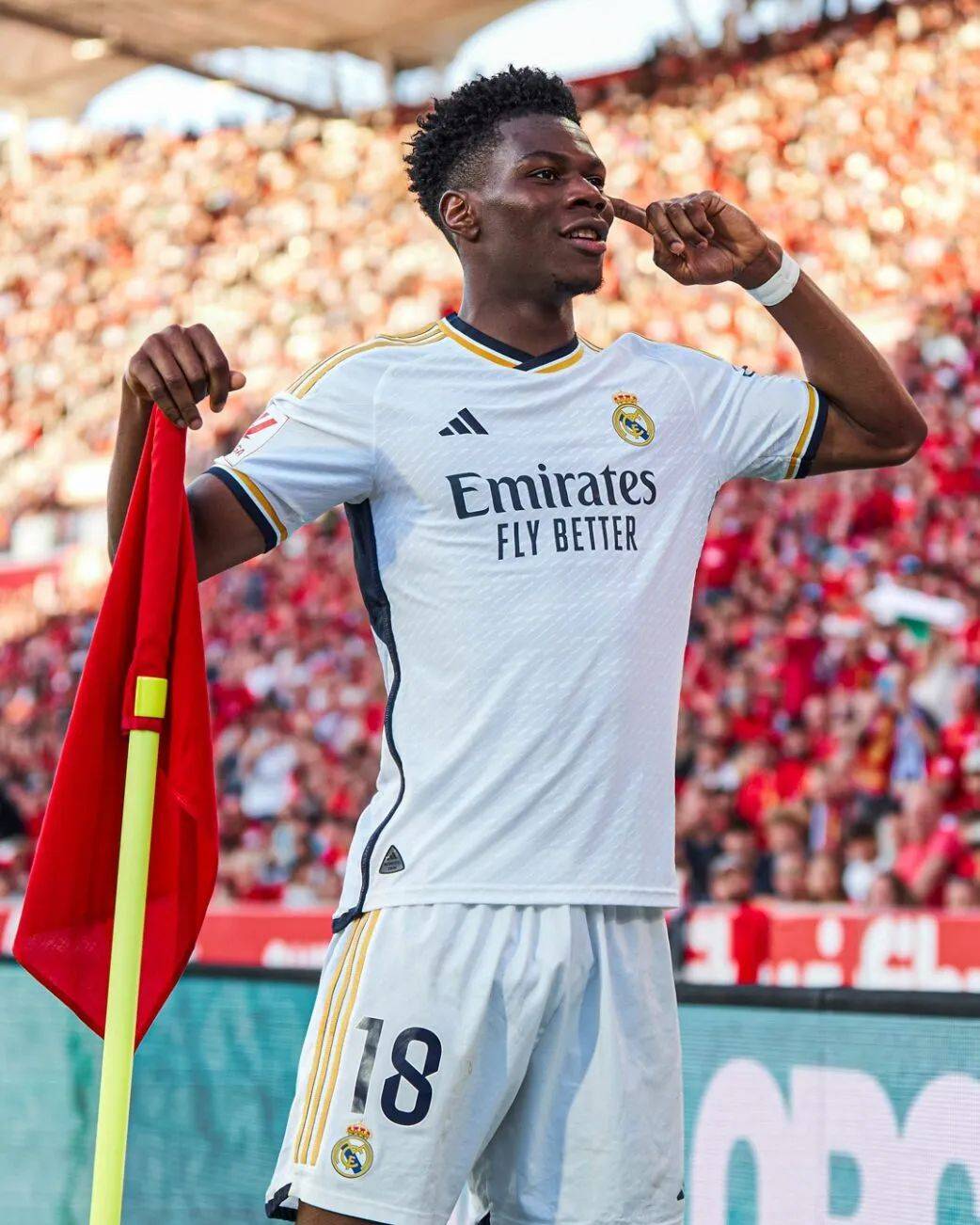 包含里尔客场全取三分，球员奋力拼搏的词条