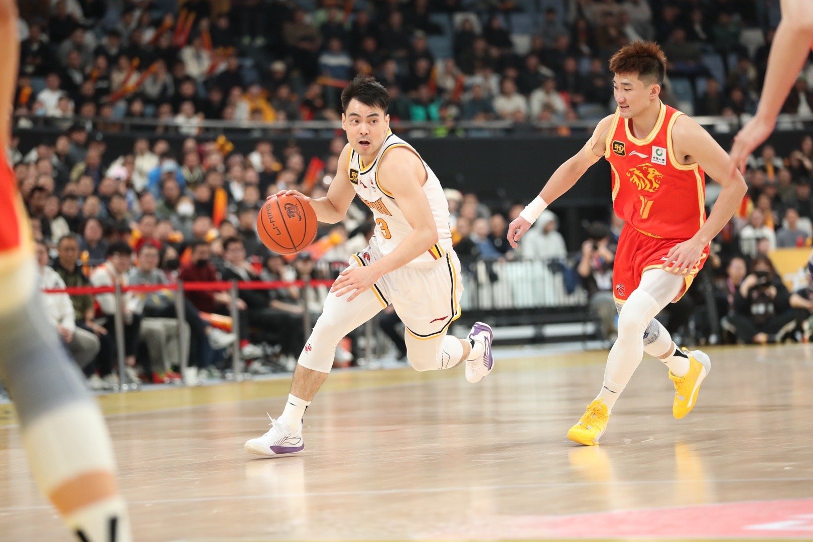 PG SOFT游戏-包含实力悬殊球队角逐，篮球赛场上绽放精彩的词条