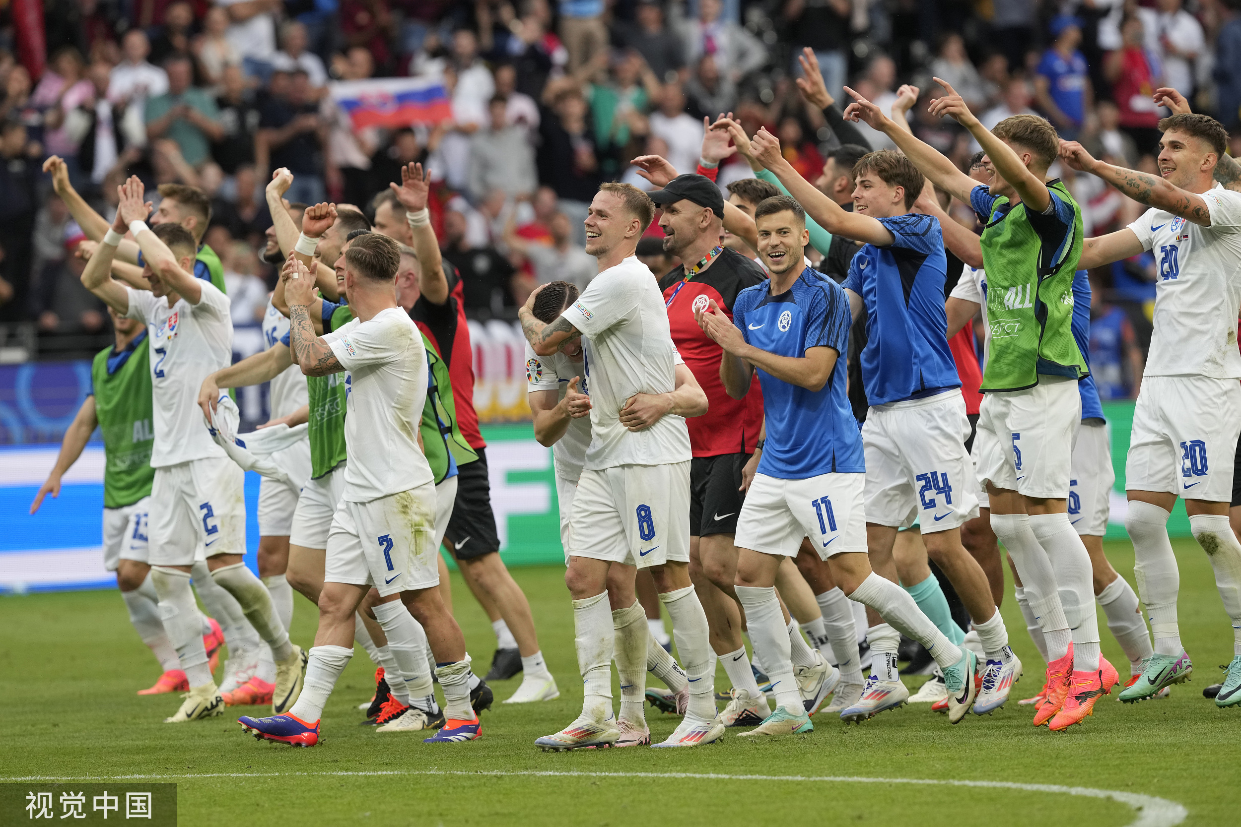 欧洲冠军联赛尖子球队跻身决赛