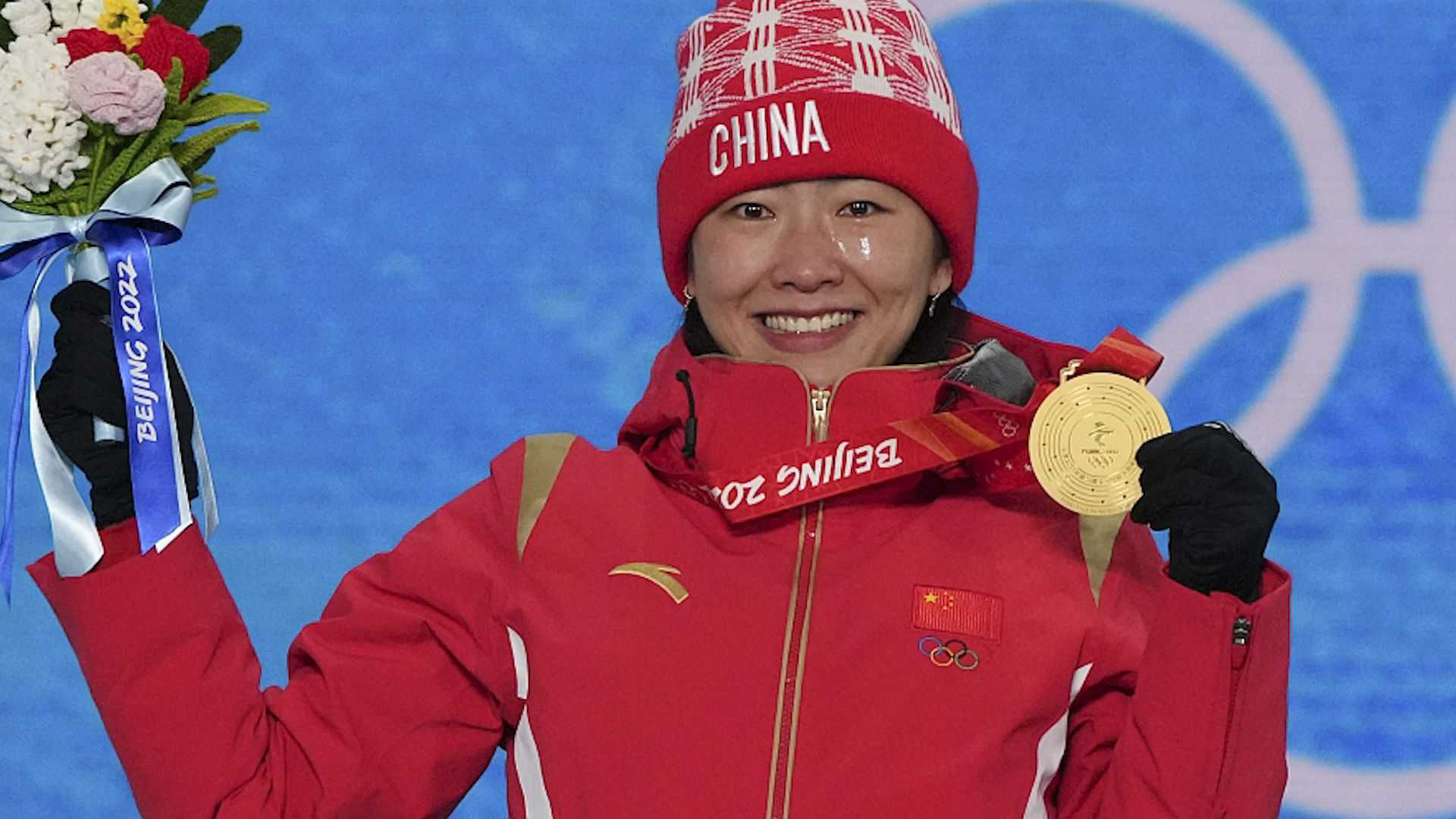 俄罗斯健将圆梦首次登上领奖台