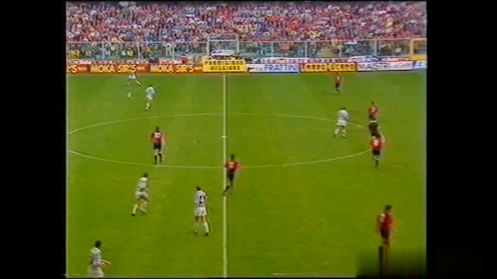 尤文图斯迎战热那亚：意甲霸主之争