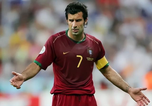 PG平台-足球巨星风采飘逸，精湛技艺惊艳世界的简单介绍