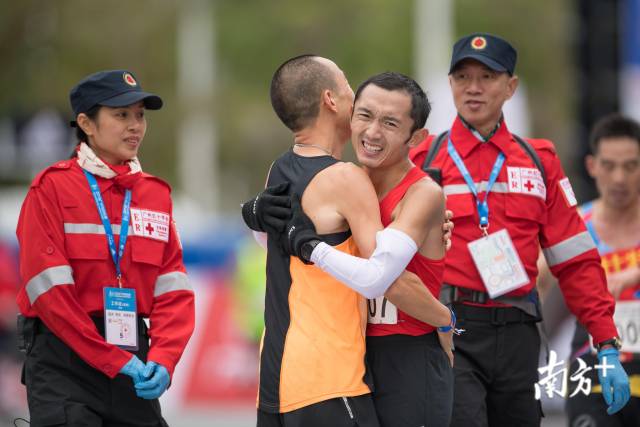 关于摩洛哥选手奋力拼搏，斩获马拉松亚军的信息