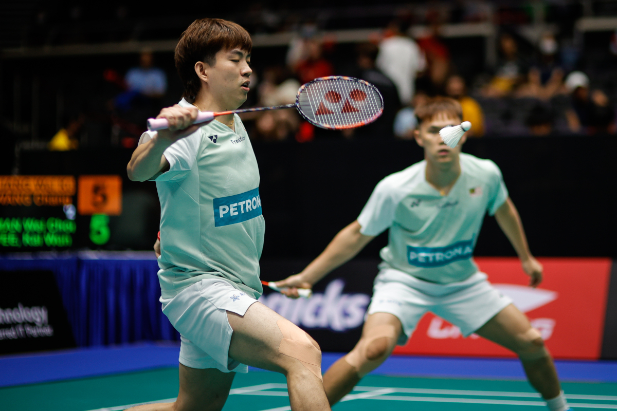 关于印尼羽毛球队强势英格兰羽毛球队，李宗伟统治全场的信息