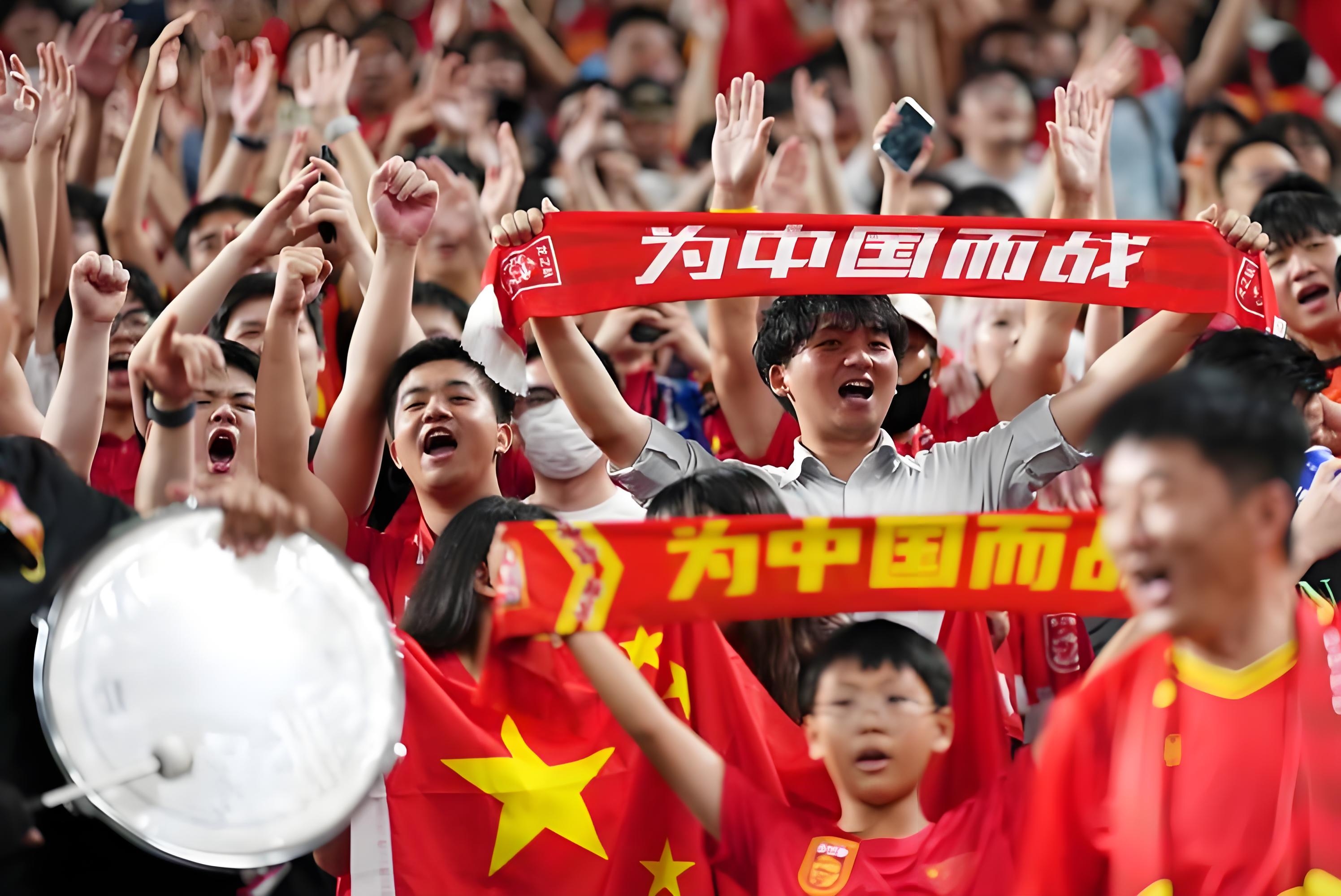 亚洲足球比赛中，中国队表现抢眼