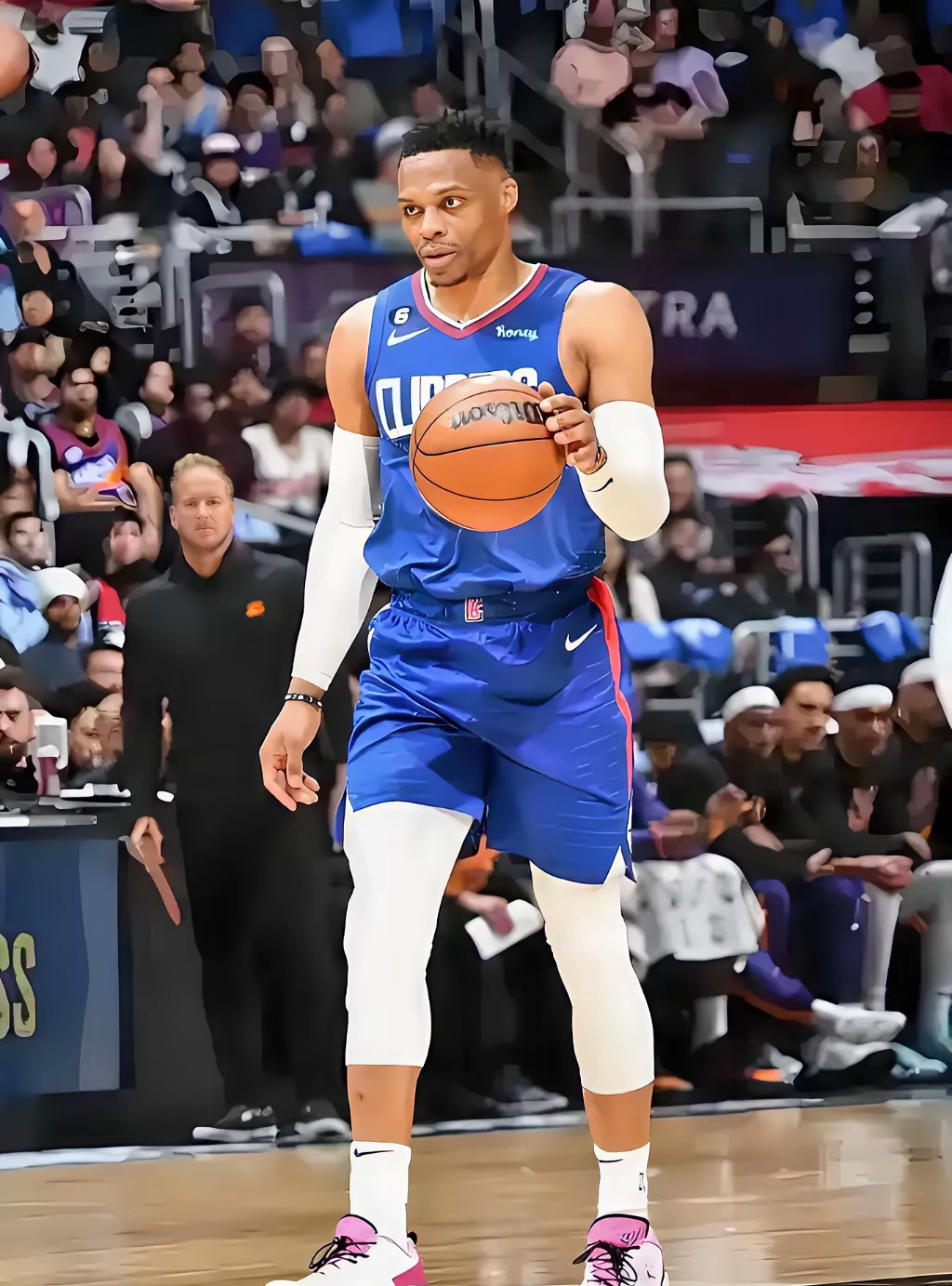 威少突破生涯双三，创下新纪录的简单介绍