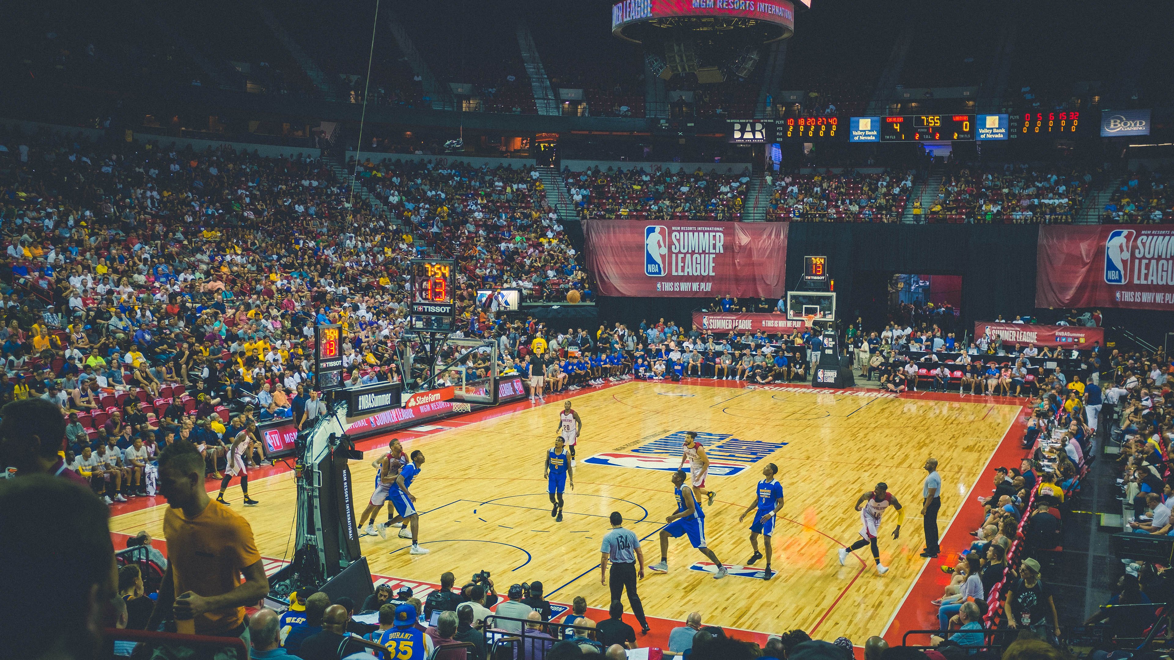 PG电子线上登入-篮网正面击溃火箭，东契奇关键节点连续得分锁定胜局