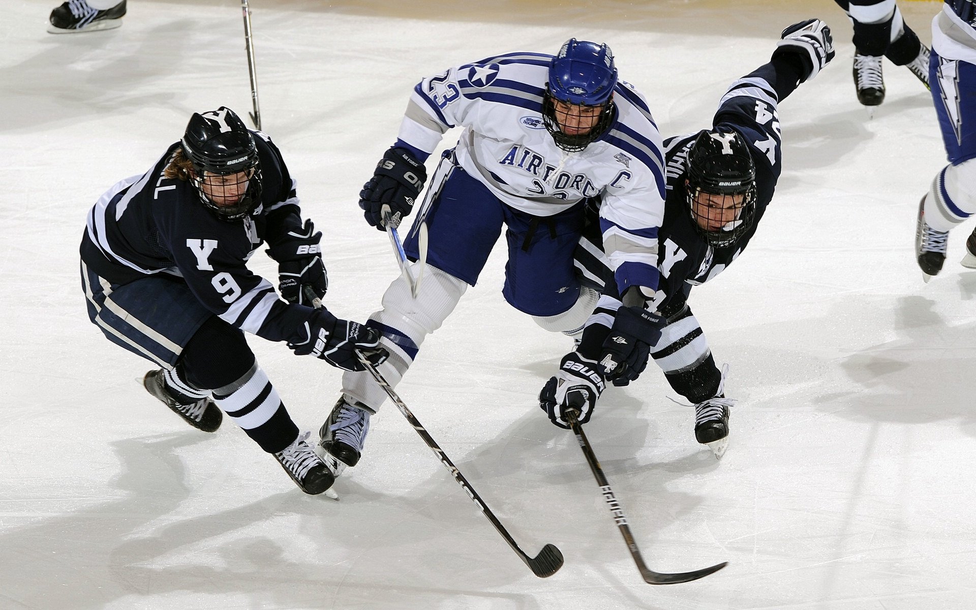 西甲国家德比之夜，范弗利特进攻端无人可挡