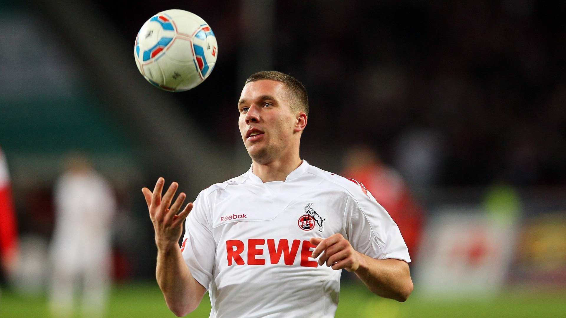 范弗利特手术刀般撕裂防线，马刺末节发力收割老鹰