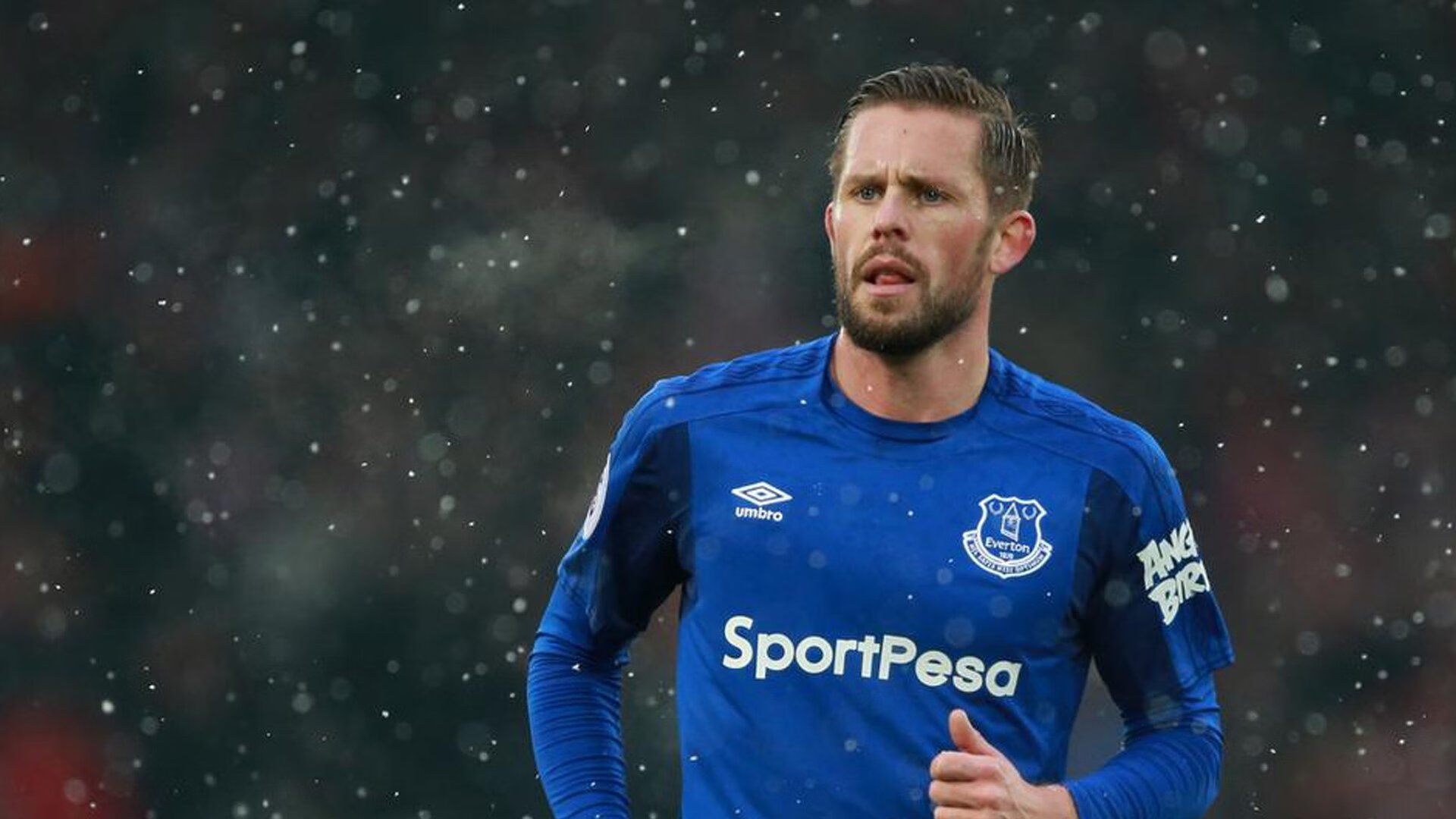 PG游戏下载-纽约风暴席卷鹏城，乔治扛起全队，尼克斯横扫深圳的背后叙事